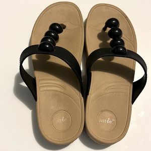 Just be sandals size 7/8